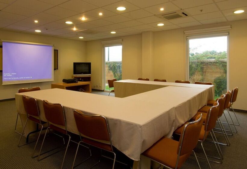 فندق City Express By Marriott Mazatlan