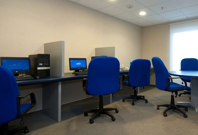 فندق City Express By Marriott Puebla Angelopolis