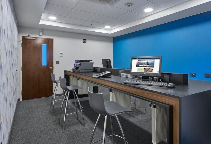 בית מלון כפרי City Express By Marriott Tijuana Rio