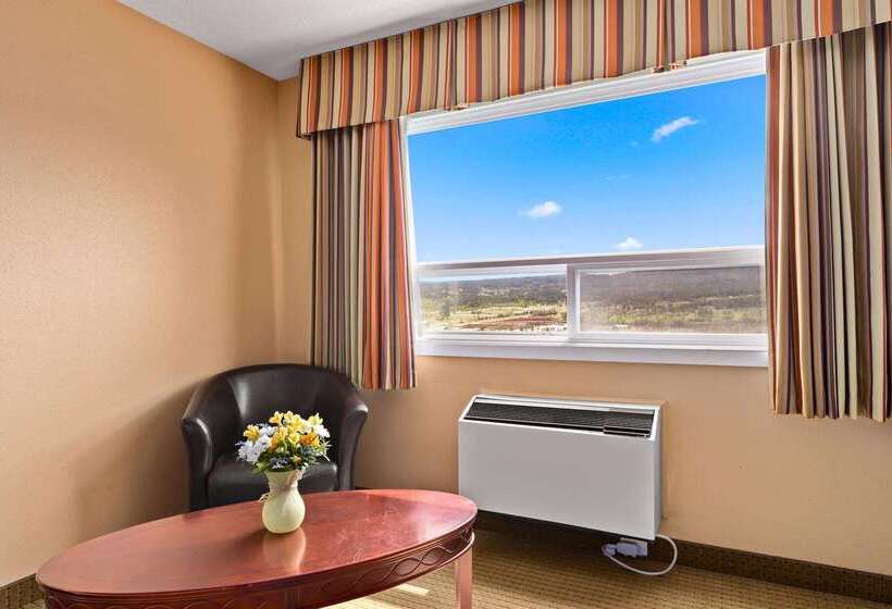 Отель Coast Fraser Inn