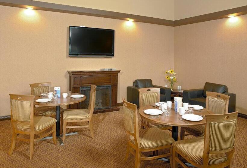 Отель Coast Fraser Inn