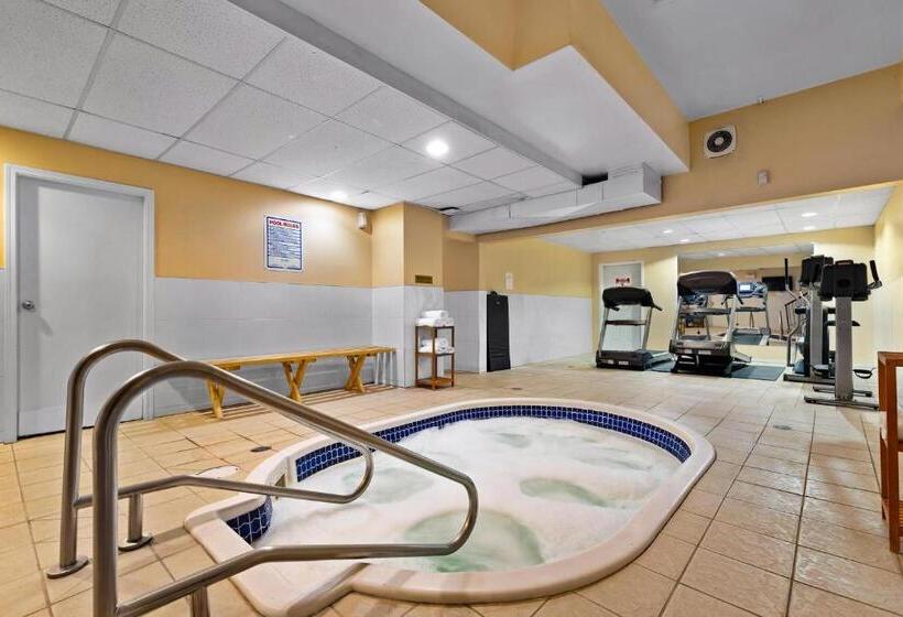 Отель Coast Fraser Inn