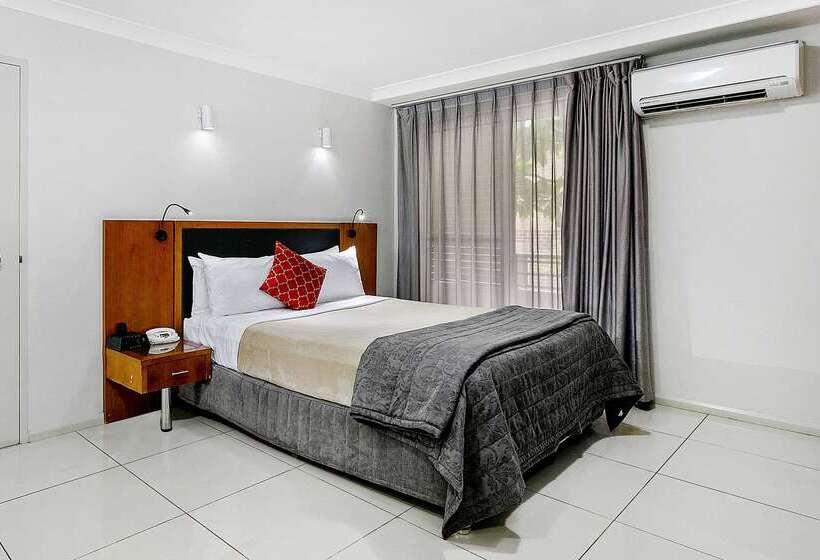 هتل Comfort Inn & Suites Burwood