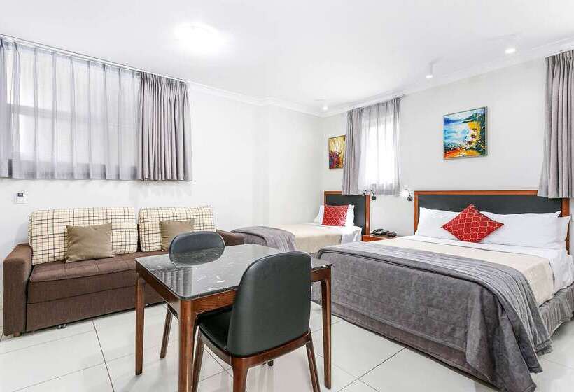 هتل Comfort Inn & Suites Burwood