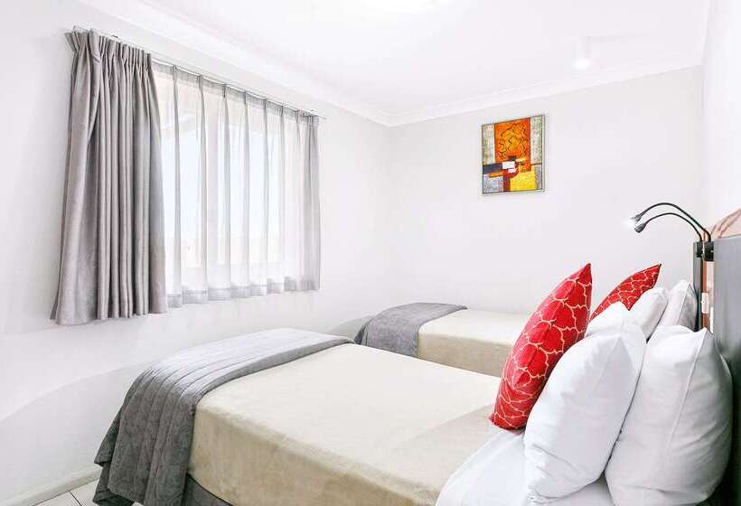 هتل Comfort Inn & Suites Burwood