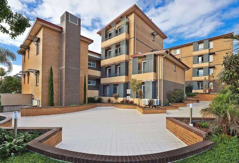 هتل Comfort Inn & Suites Burwood