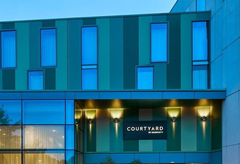 酒店 Courtyard By Marriott London Gatwick Airport