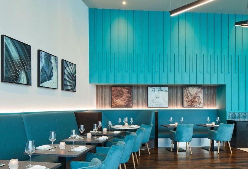 酒店 Courtyard By Marriott London Gatwick Airport