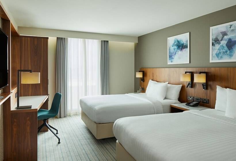 酒店 Courtyard By Marriott London Gatwick Airport