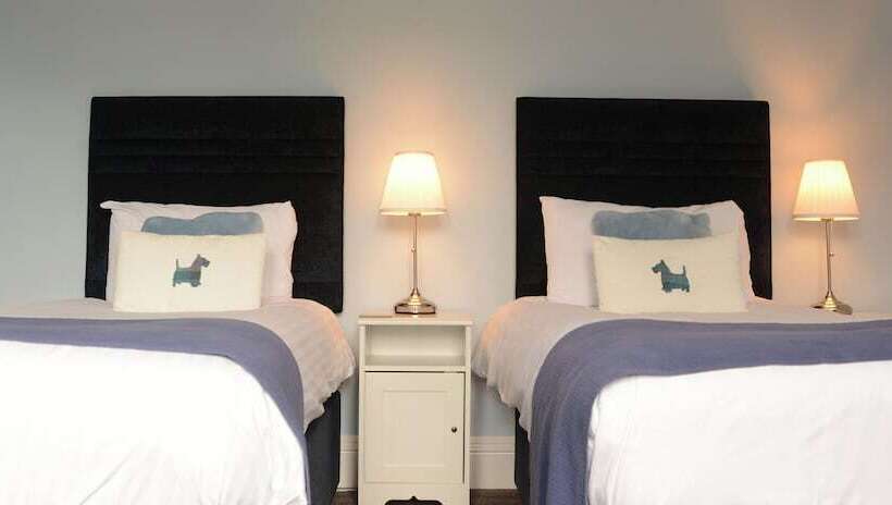 Отель Creag Mhor Lodge