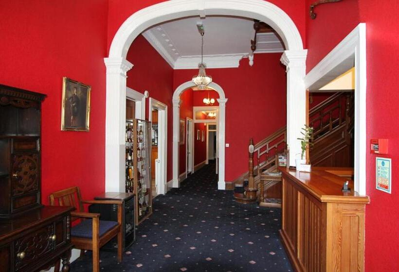 Отель Creag Mhor Lodge