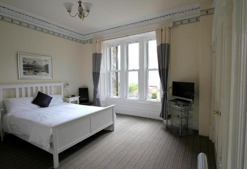 Отель Creag Mhor Lodge