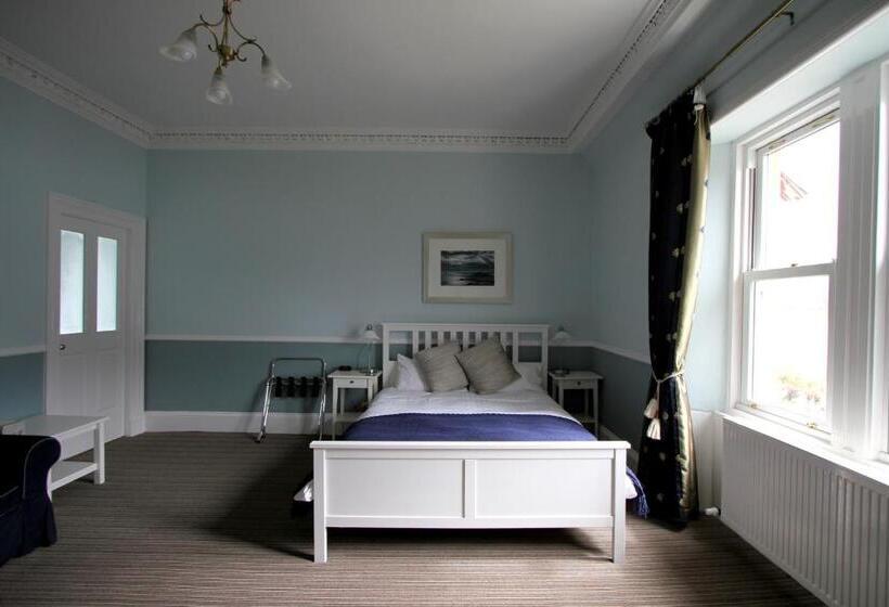 Отель Creag Mhor Lodge