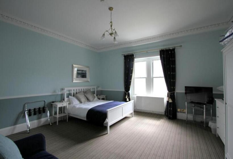 Отель Creag Mhor Lodge