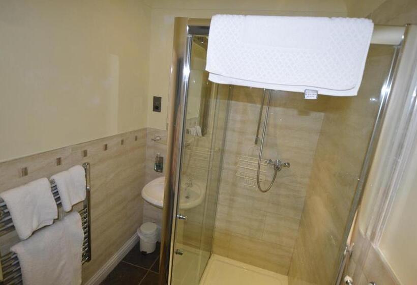 Отель Creag Mhor Lodge