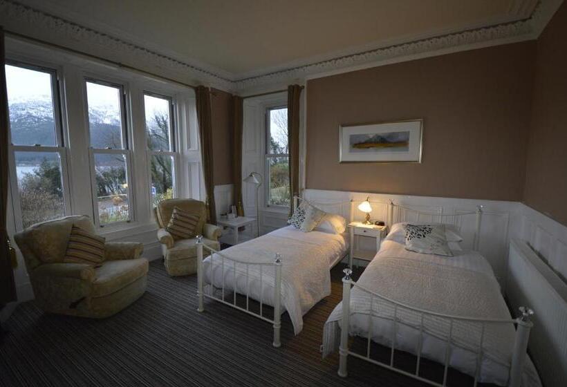 Отель Creag Mhor Lodge