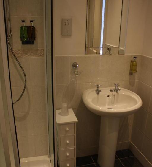 Отель Creag Mhor Lodge