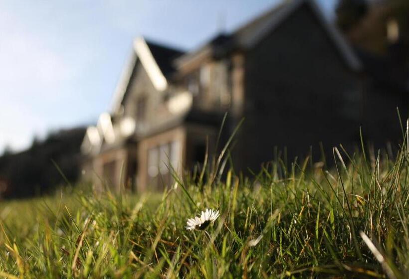 Отель Creag Mhor Lodge