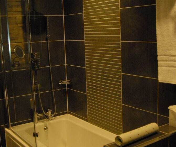 호텔 Crowne Plaza London   Kingston By Ihg