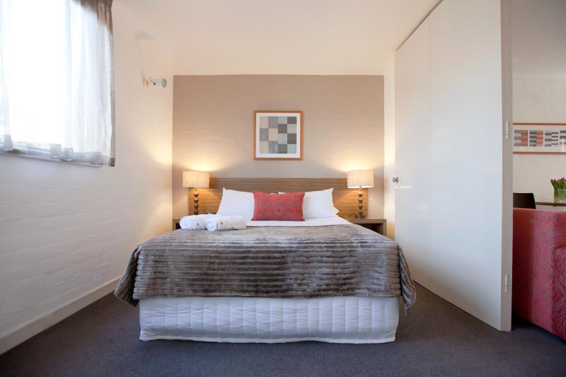 فندق Davis Avenue Apartments