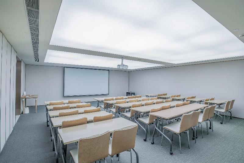 Отель Days Inn Business Place Yinfeng Beijing