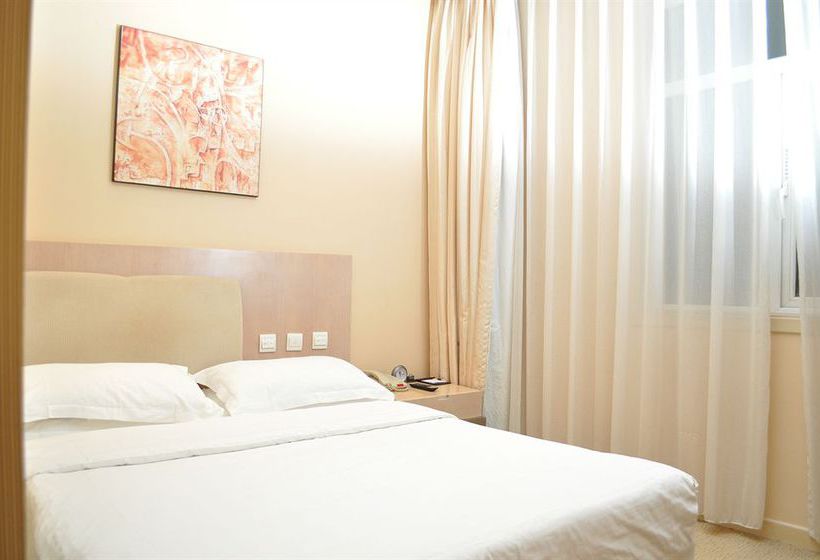 Отель Days Inn Joiest