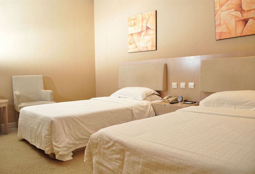 Отель Days Inn Joiest