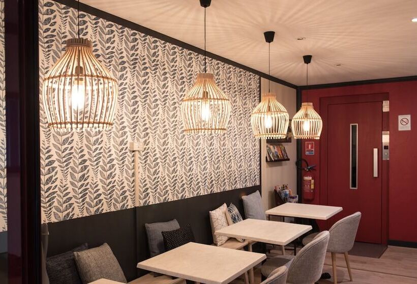 فندق De Jouvence