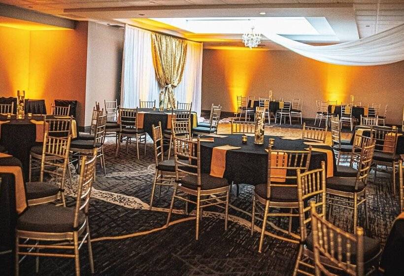 Delta Hotels By Marriott Cincinnati Sharonville