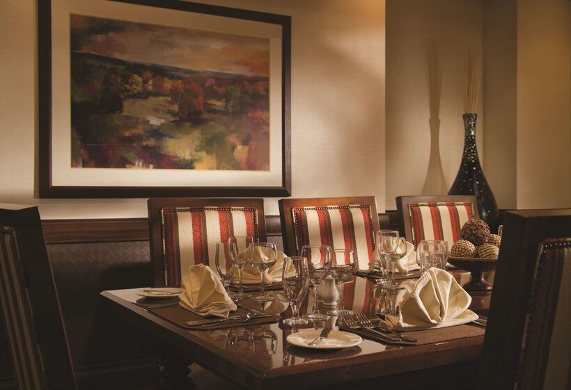 בית מלון כפרי Doubletree By Hilton Cincinnati Airport