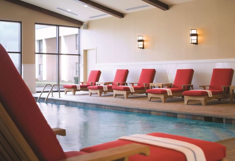 בית מלון כפרי Doubletree By Hilton Cincinnati Airport