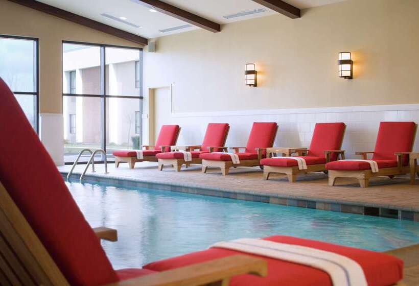 בית מלון כפרי Doubletree By Hilton Cincinnati Airport