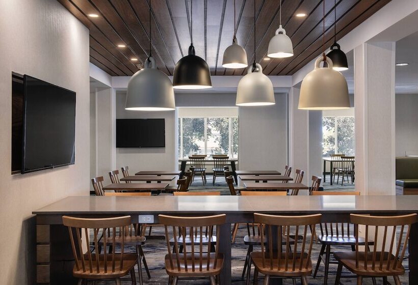 酒店 Fairfield Inn & Suites By Marriott Kelowna