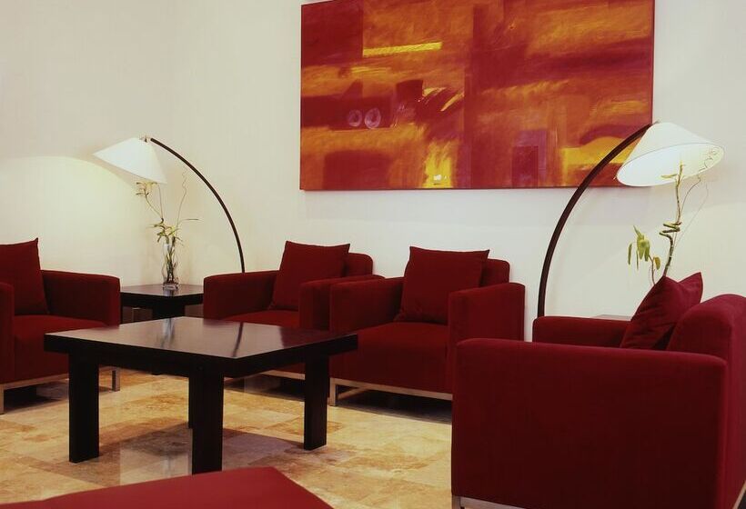 בית מלון כפרי Fiesta Inn Express Ciudad Obregón