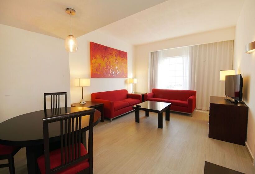 בית מלון כפרי Fiesta Inn Express Ciudad Obregón