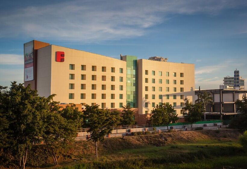 호텔 Fiesta Inn Culiacan