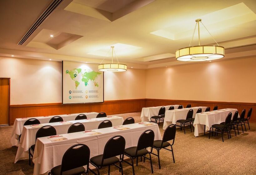 酒店 Fiesta Inn Monterrey Fundidora