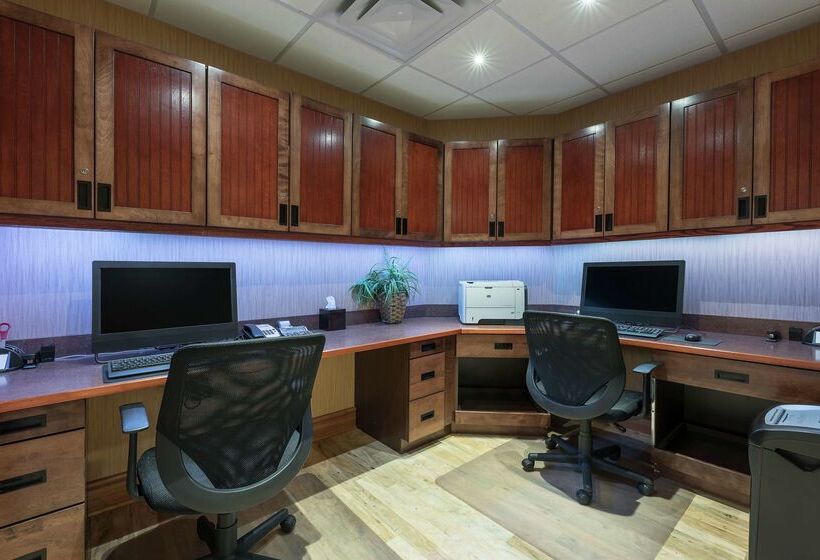 فندق Hampton Inn & Suites By Hilton Moncton