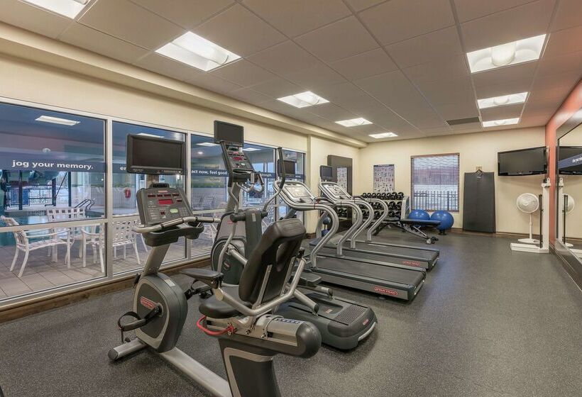 هتل Hampton Inn & Suites By Hilton Moncton