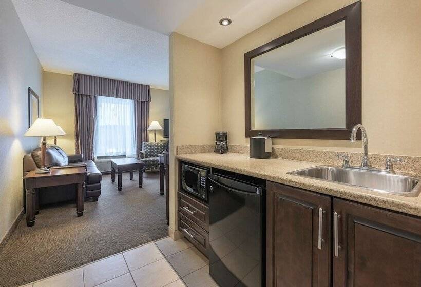 فندق Hampton Inn & Suites By Hilton Moncton