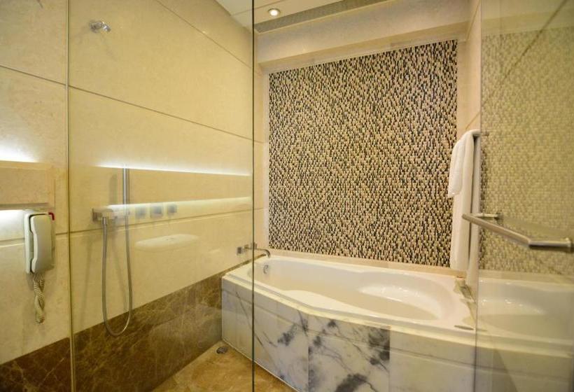 هتل Harbour Grand Hong Kong