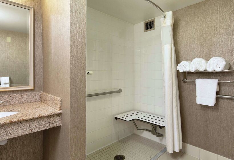 فندق Hilton Garden Inn Auburn Riverwatch