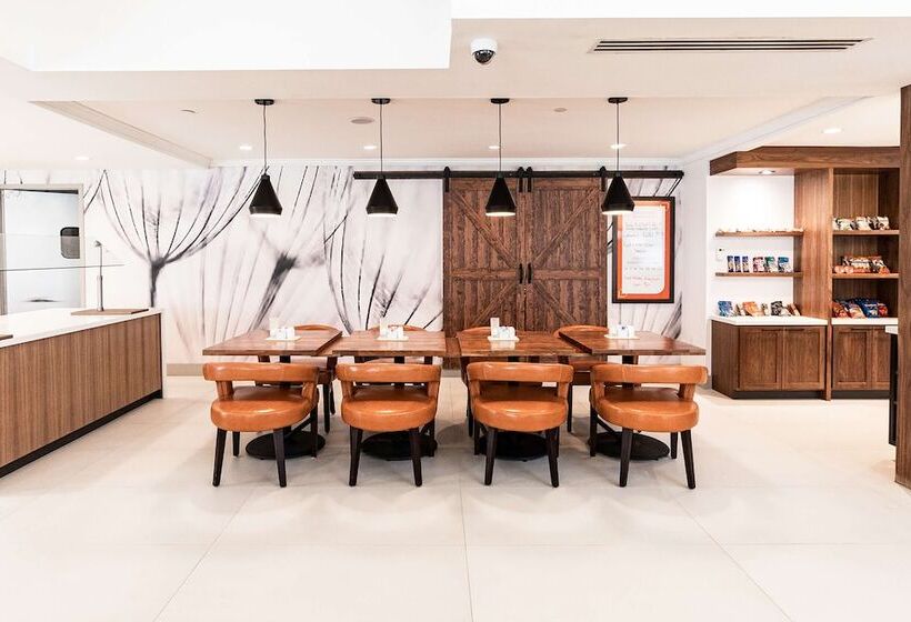 酒店 Hilton Garden Inn Fairfax