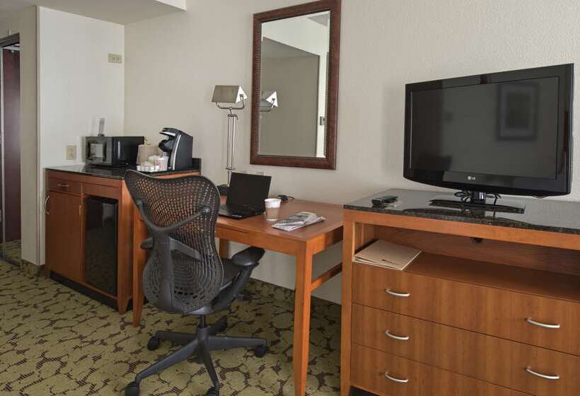 هتل Hilton Garden Inn Huntsville/space Center