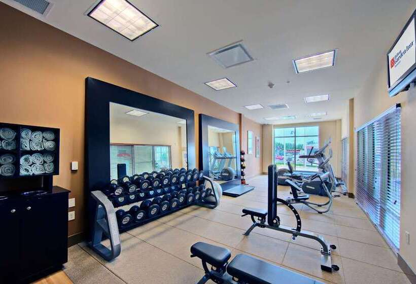 בית מלון כפרי Hilton Garden Inn Laramie