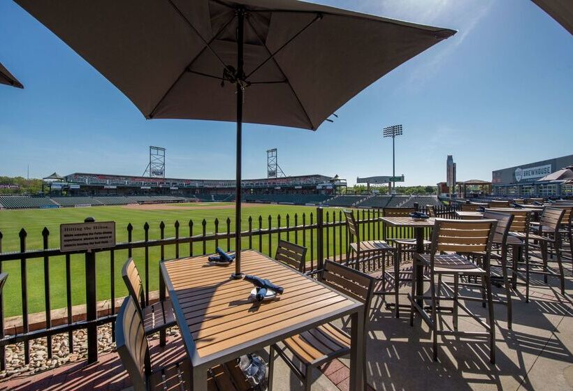 هتل Hilton Garden Inn Manchester Downtown