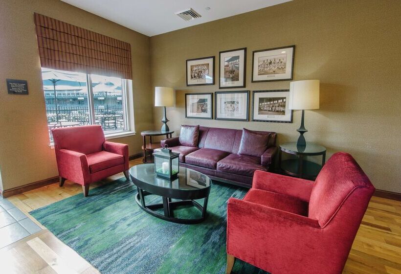 هتل Hilton Garden Inn Manchester Downtown