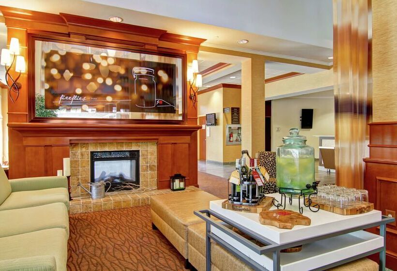 Отель Hilton Garden Inn Ottawa Airport