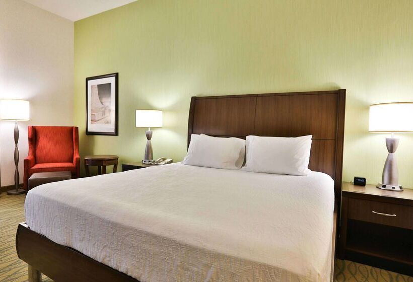 בית מלון כפרי Hilton Garden Inn State College