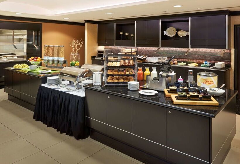 ホテル Revery Toronto Downtown, Curio Collection By Hilton